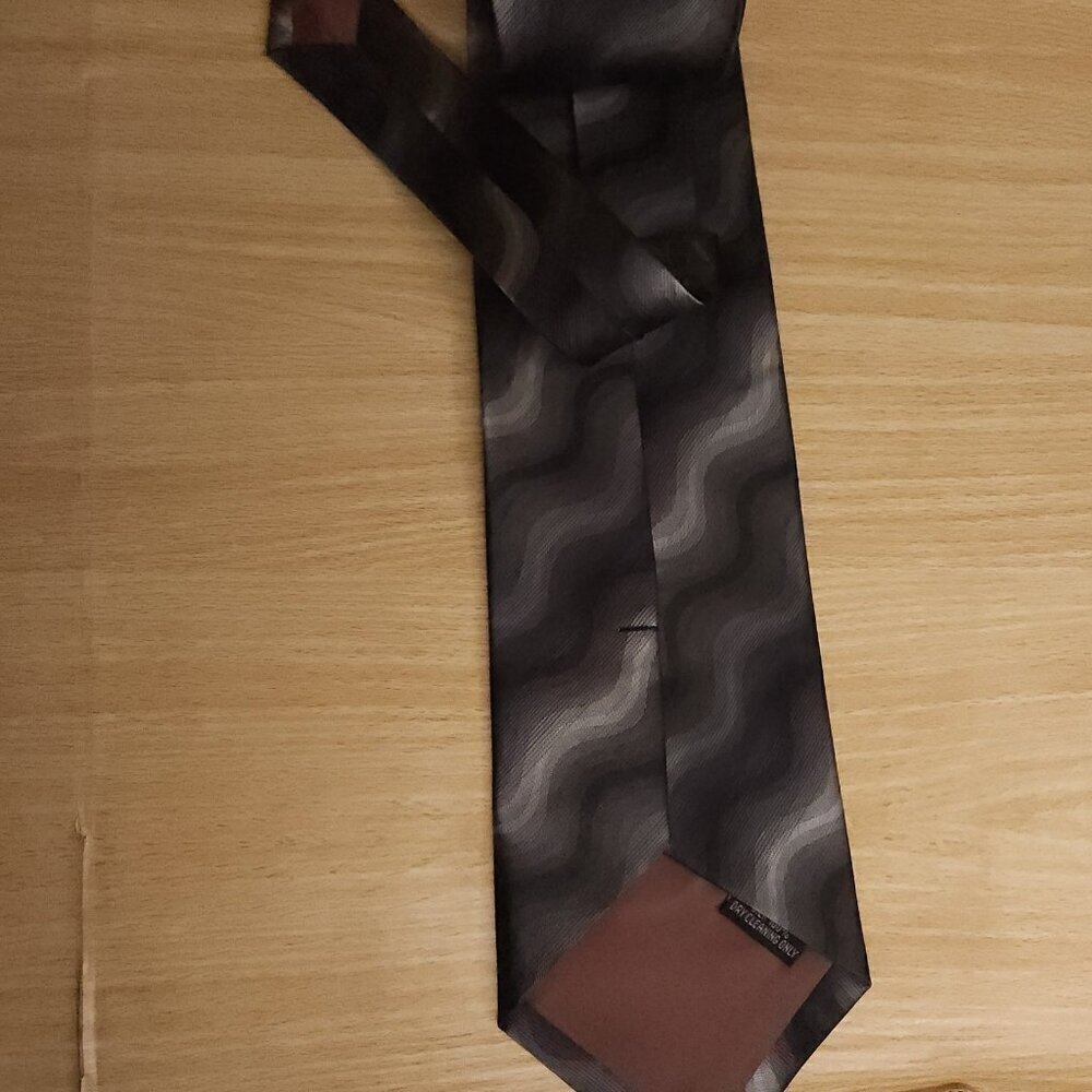 Siena Collezione Black Grey Geometric Silk Tie - Picture 2 of 4